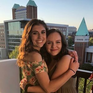 Meet your Posher, Julia